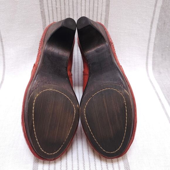 Anthropologie Tan Leather Clogs - Picture 6 of 15